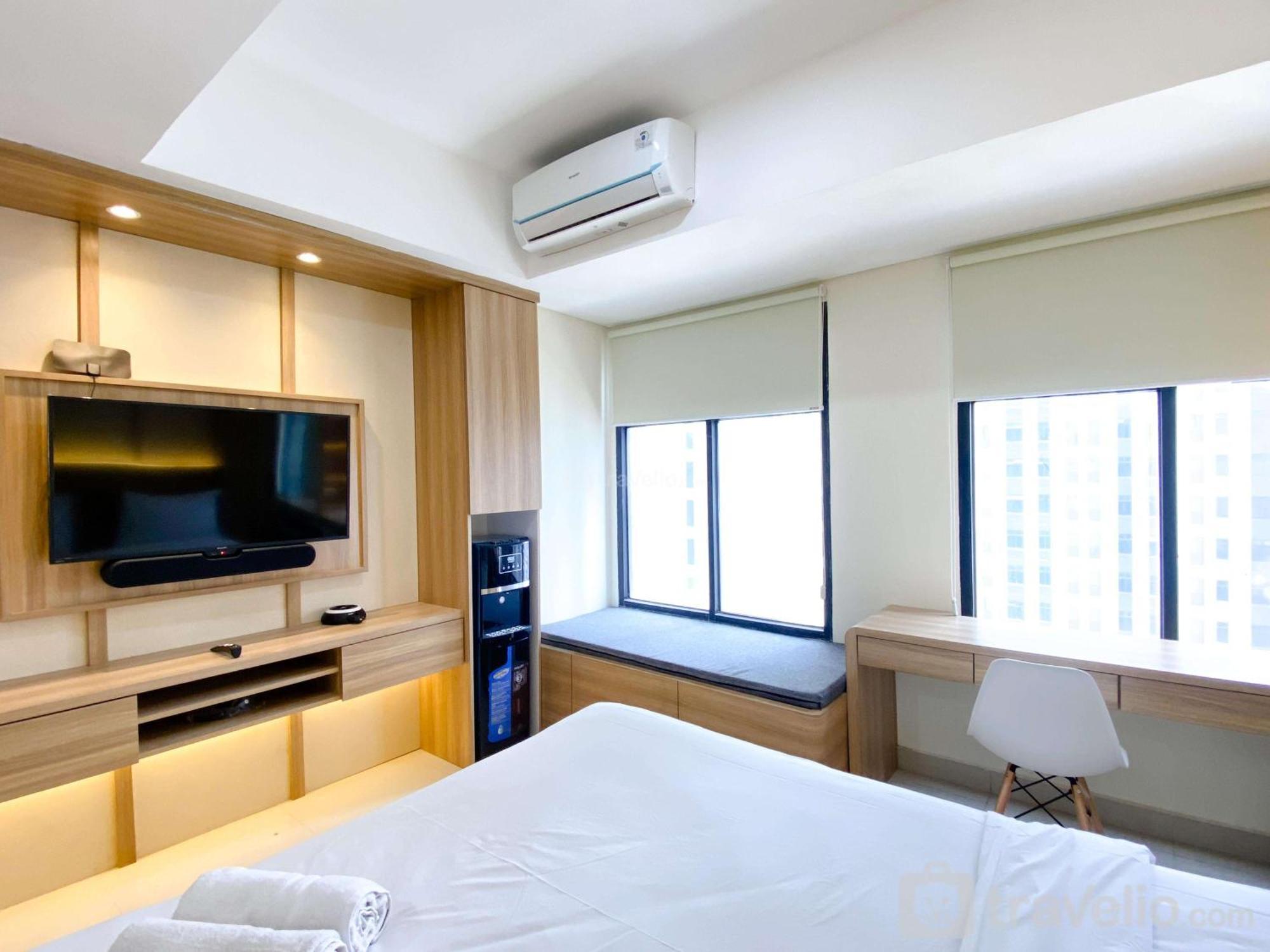 Homey And Warm Studio Room Pollux Chadstone Apartment By Travelio Cikarang Exterior photo